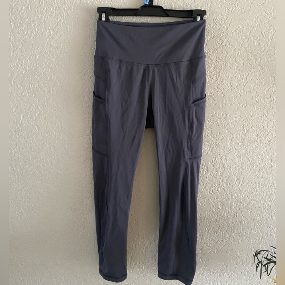 Gotex Capri leggings with pockets Sz S Dark Gray